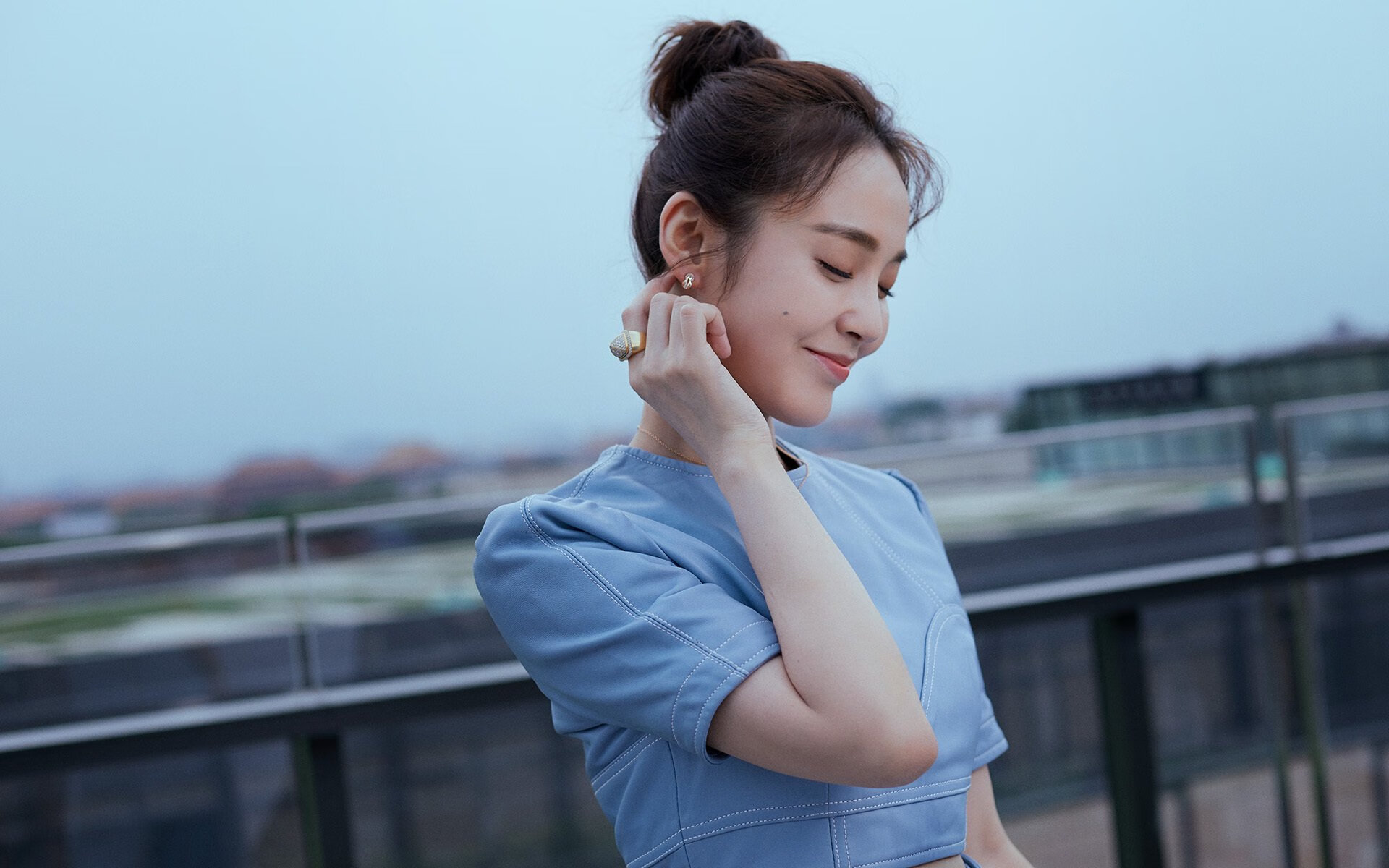 爱游戏下载-德国骑手弗洛尔·德·温内在2024年欧洲三项赛锦标赛中获得个人铜牌，表现出色。