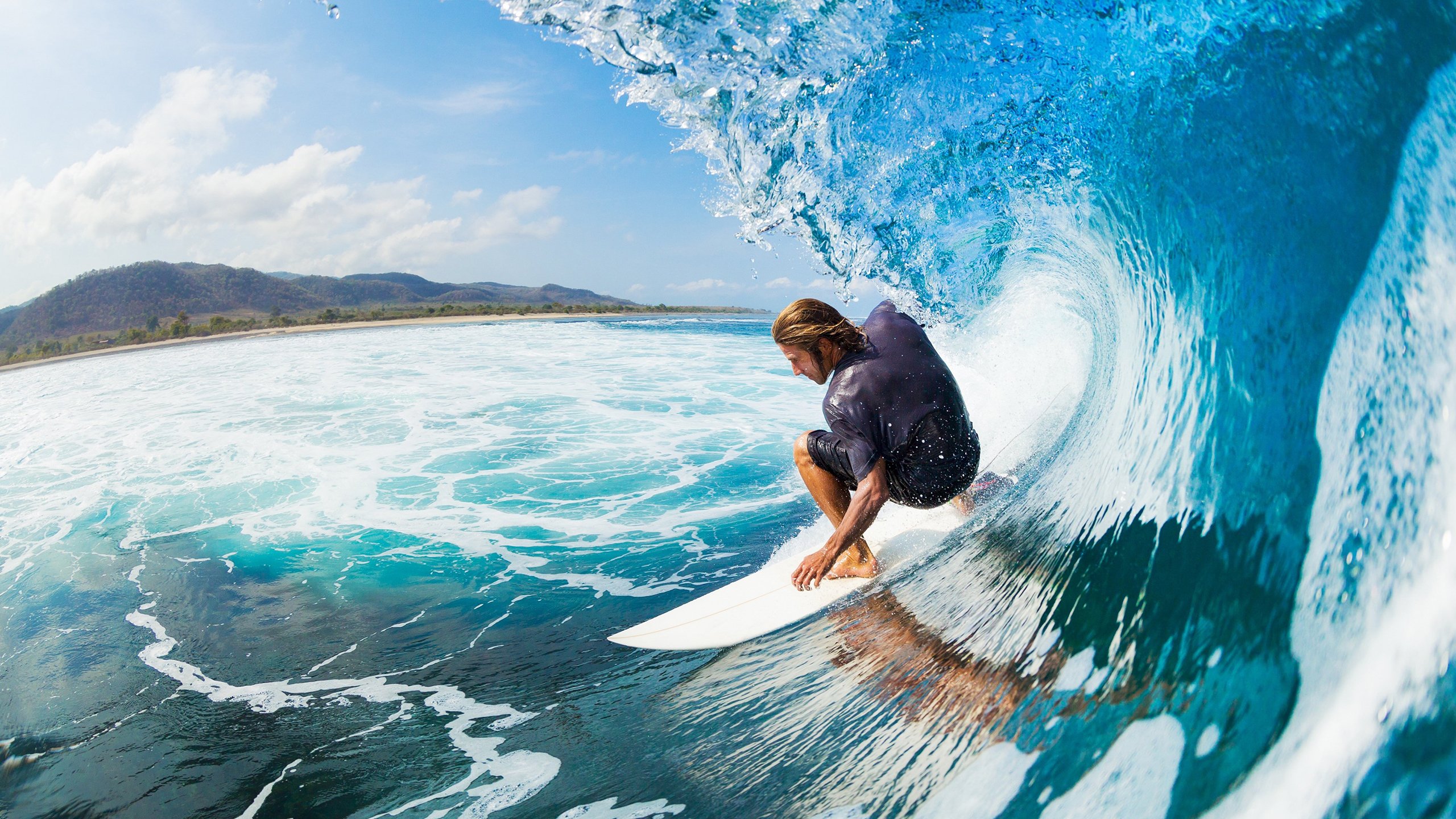 爱游戏娱乐-乔·莫伊：凭借强大的力量和技巧，成为全黑队前锋线的关键人物